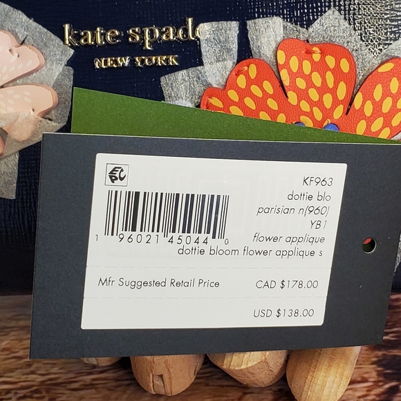 kate spade New York Dottie Bloom Flower Appliqué Leather Bifold Wallet NWT - Picture 13 of 15